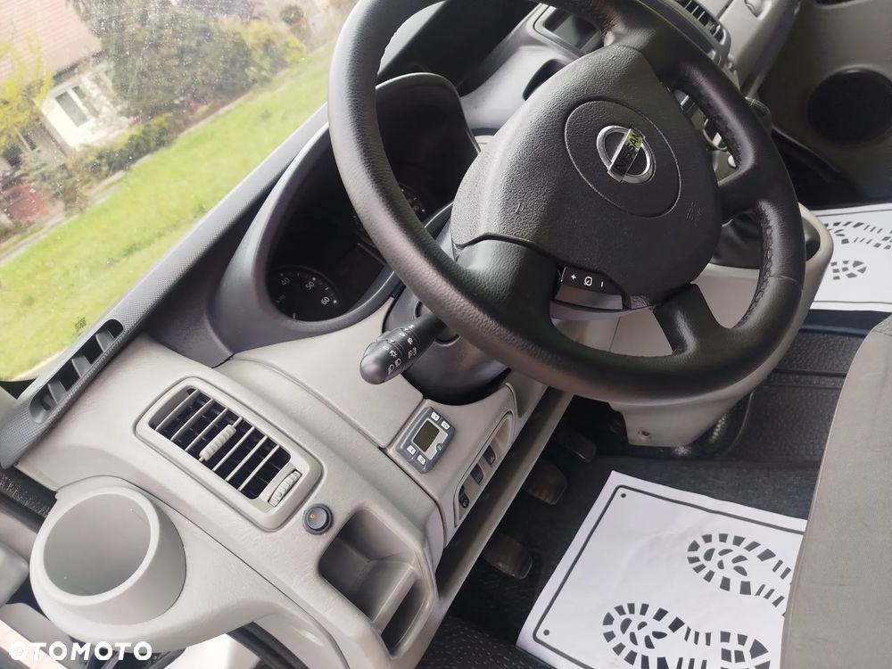 Renault Trafic - 19