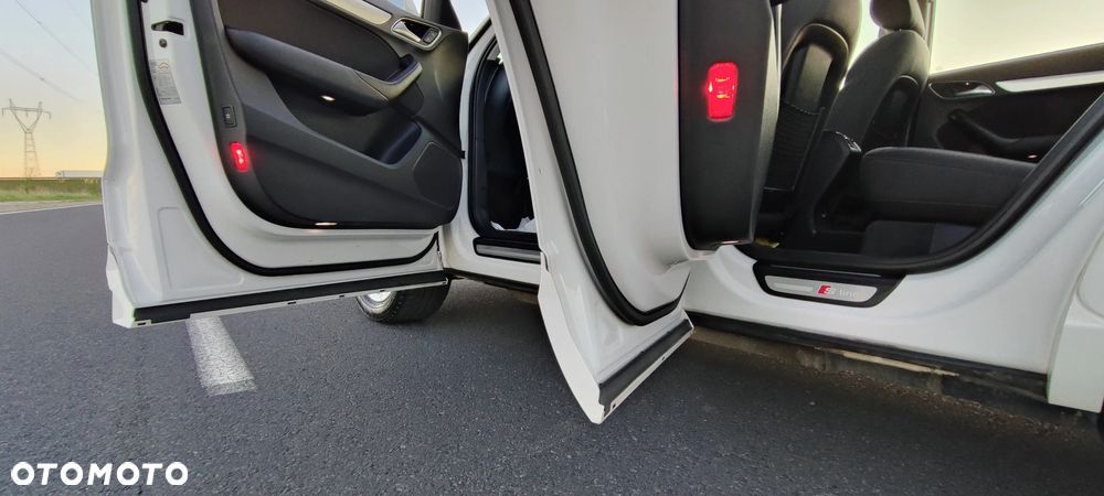 Audi Q3 1.4 TFSI Design S tronic - 32