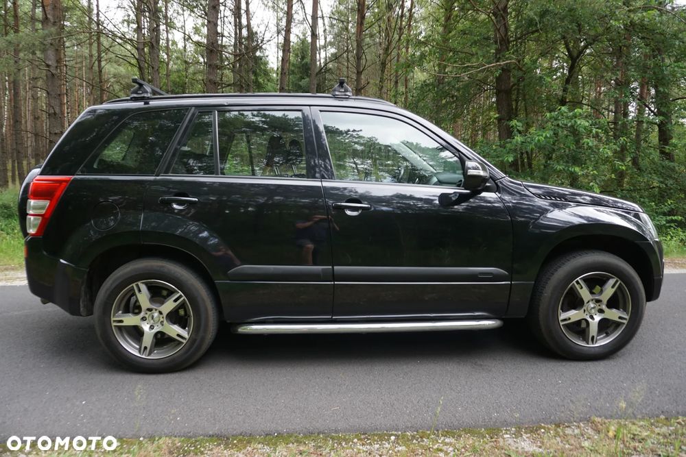 Suzuki Grand Vitara 2.0 - 8