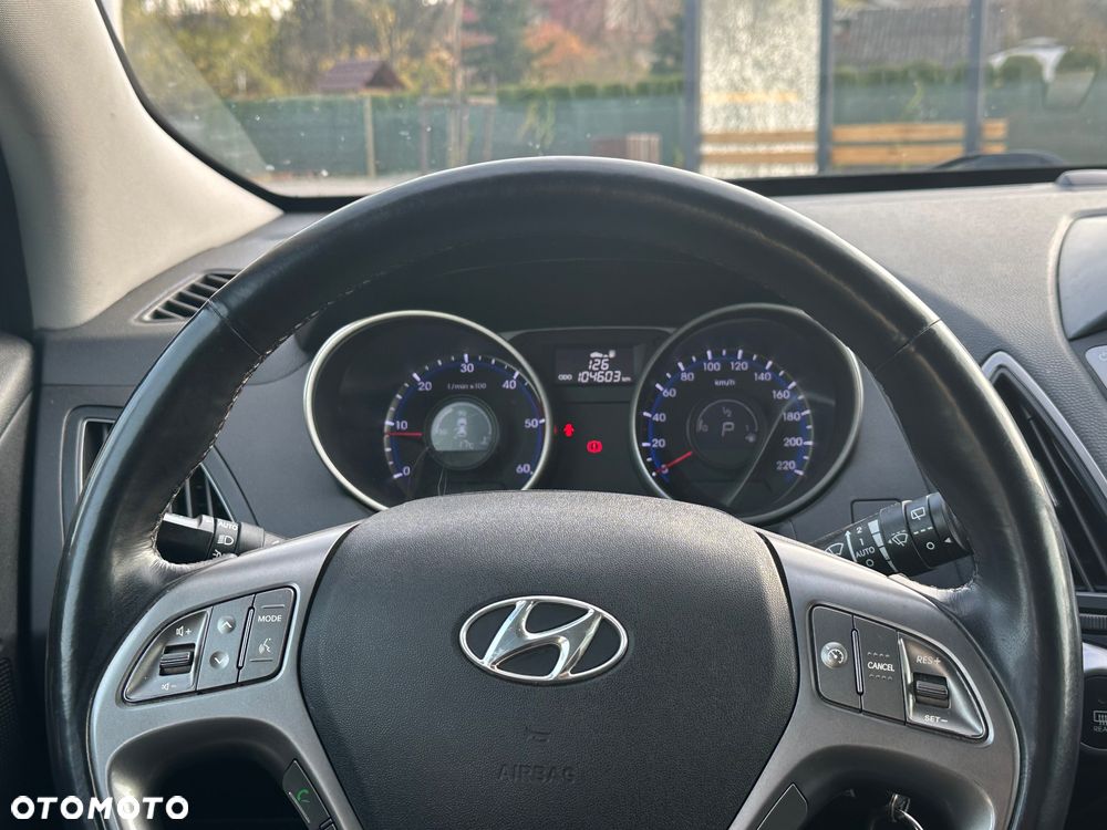 Hyundai ix35 2.0 CRDi 4WD Automatik Fifa World Cup Gold Edition - 12