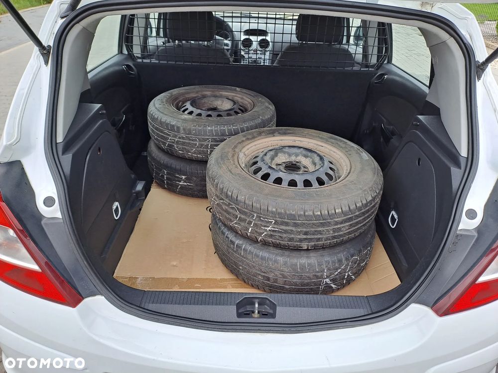 Opel Corsa Van 1.2 Benzyna Klima Fiat Panda Van - 9