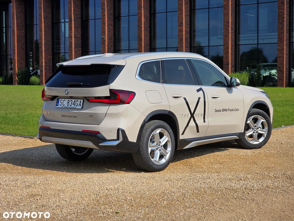BMW X1 sDrive18i xLine - 9