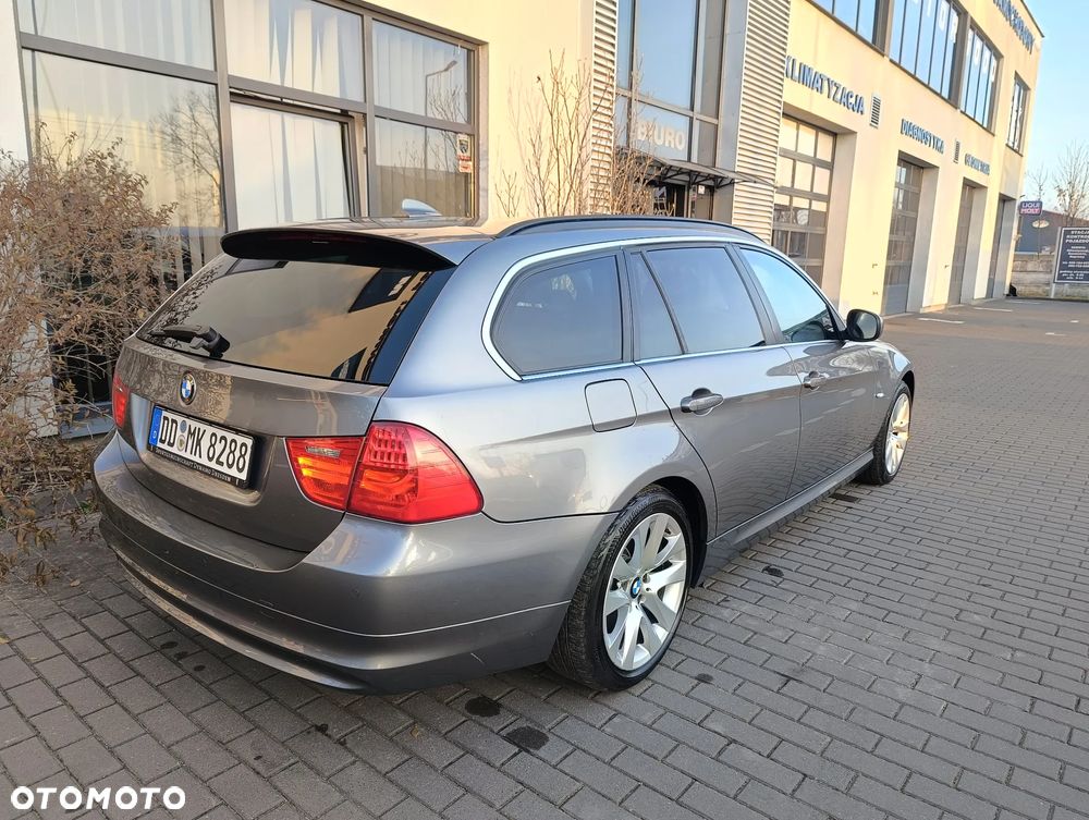 BMW Seria 3 320d DPF Edition Exclusive - 28
