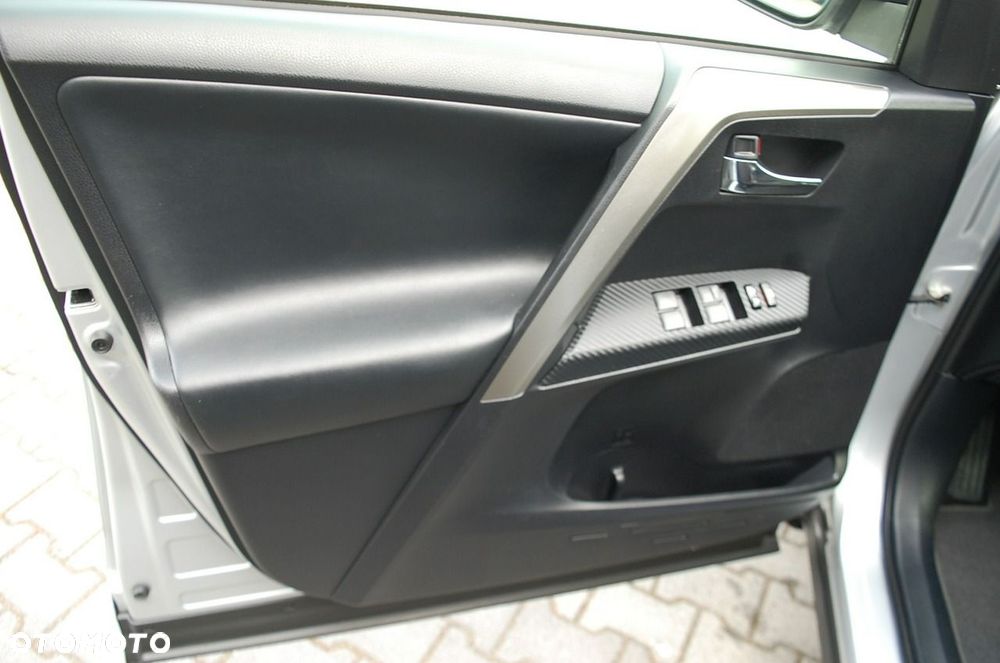 Toyota RAV4 - 29