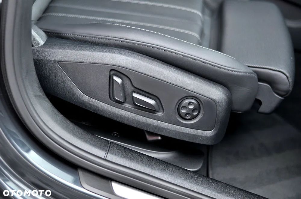 Audi A4 Avant 40 TDI quattro S tronic - 15