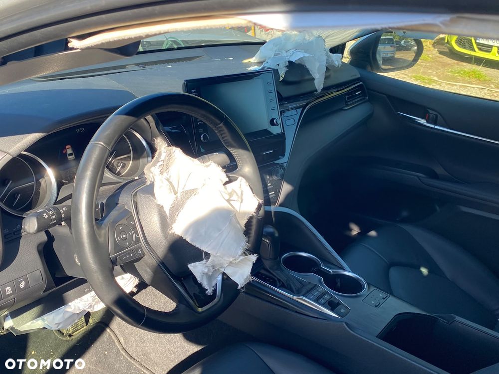 Toyota Camry 2.5 Hybrid Comfort CVT - 12