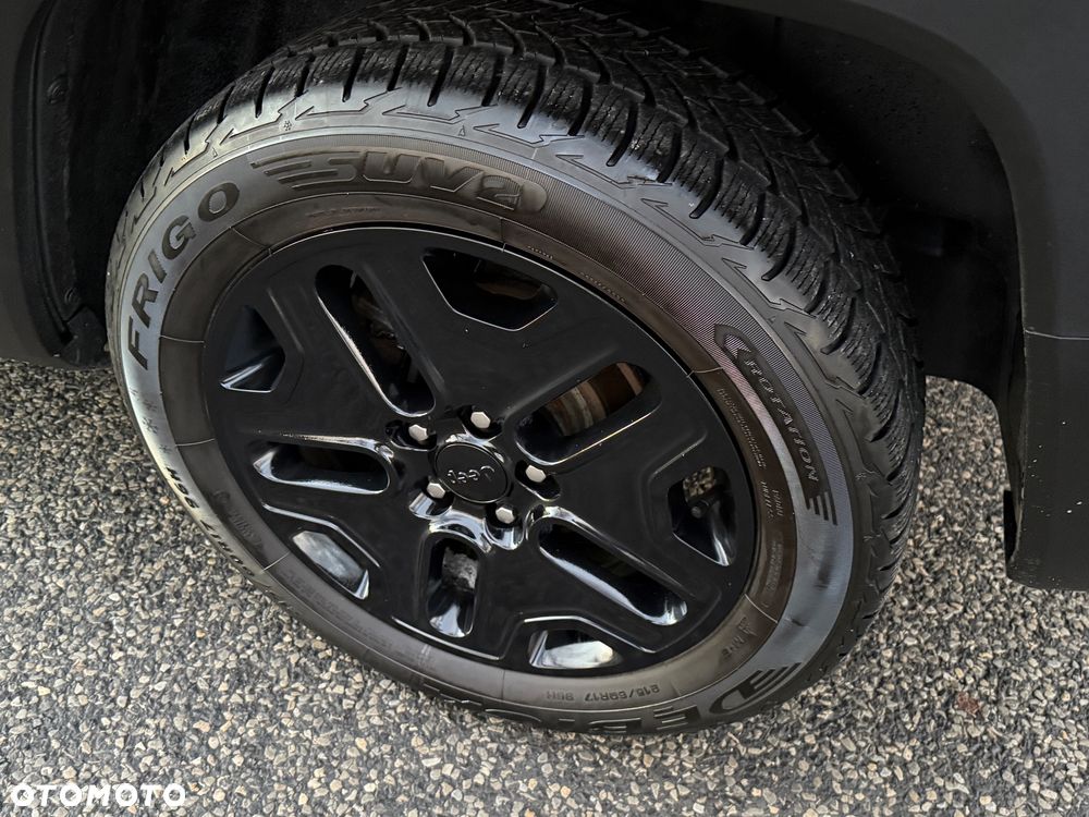 Jeep Renegade 1.4 MultiAir Night Eagle - 34