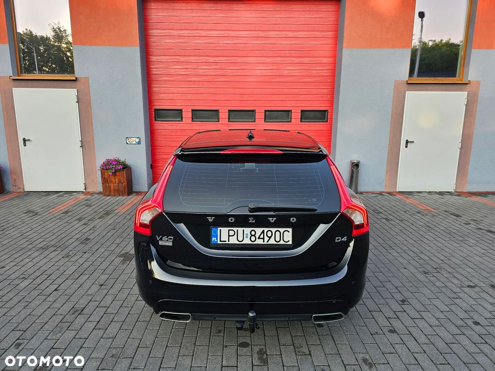 Volvo V60 D4 Drive-E Momentum - 17