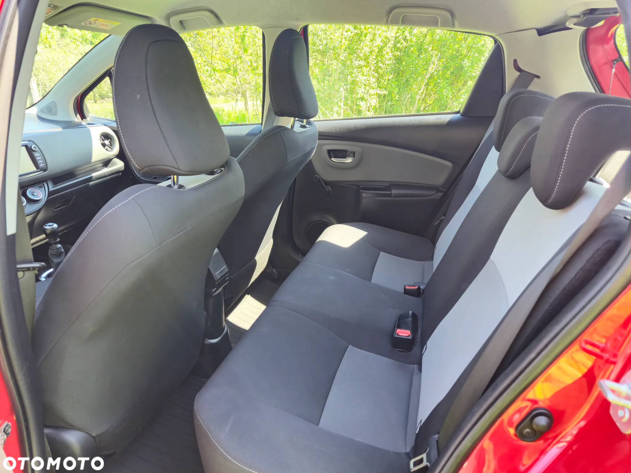 Toyota Yaris 1.5 Premium - 4