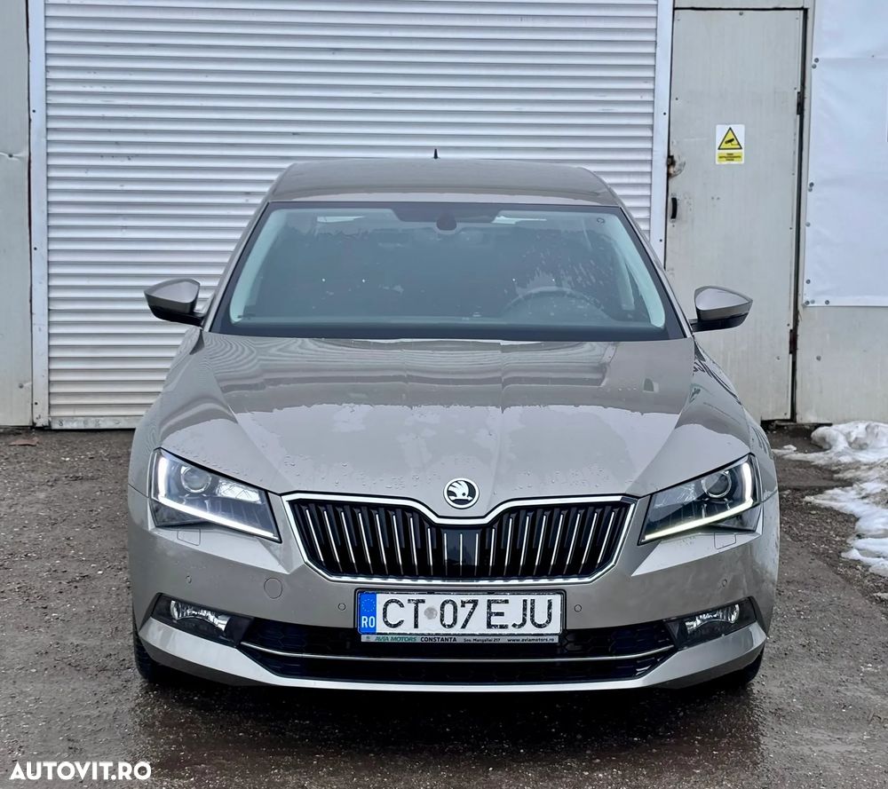 Skoda Superb 2.0 TDI DSG Ambition - 6