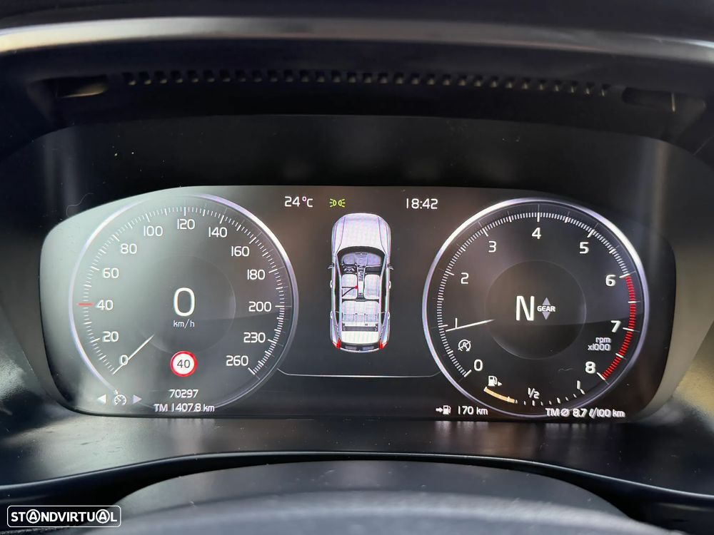 Volvo XC 40 T3 Momentum - 9