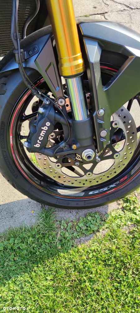 Suzuki GSX 1000 - 9