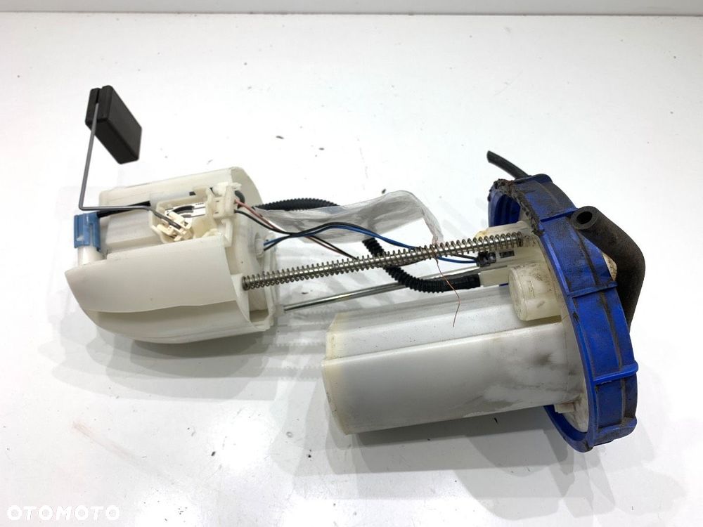 POMPA PALIWA  TOYOTA YARIS (_P9_) 2005 - 2014 1.33 VVT-i (NSP90_) 74 kW [100 KM] benzyna 2008 - 2011 - 1