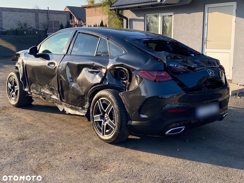 Mercedes-Benz GLC 300 de PHEV 4-Matic AMG Line - 12