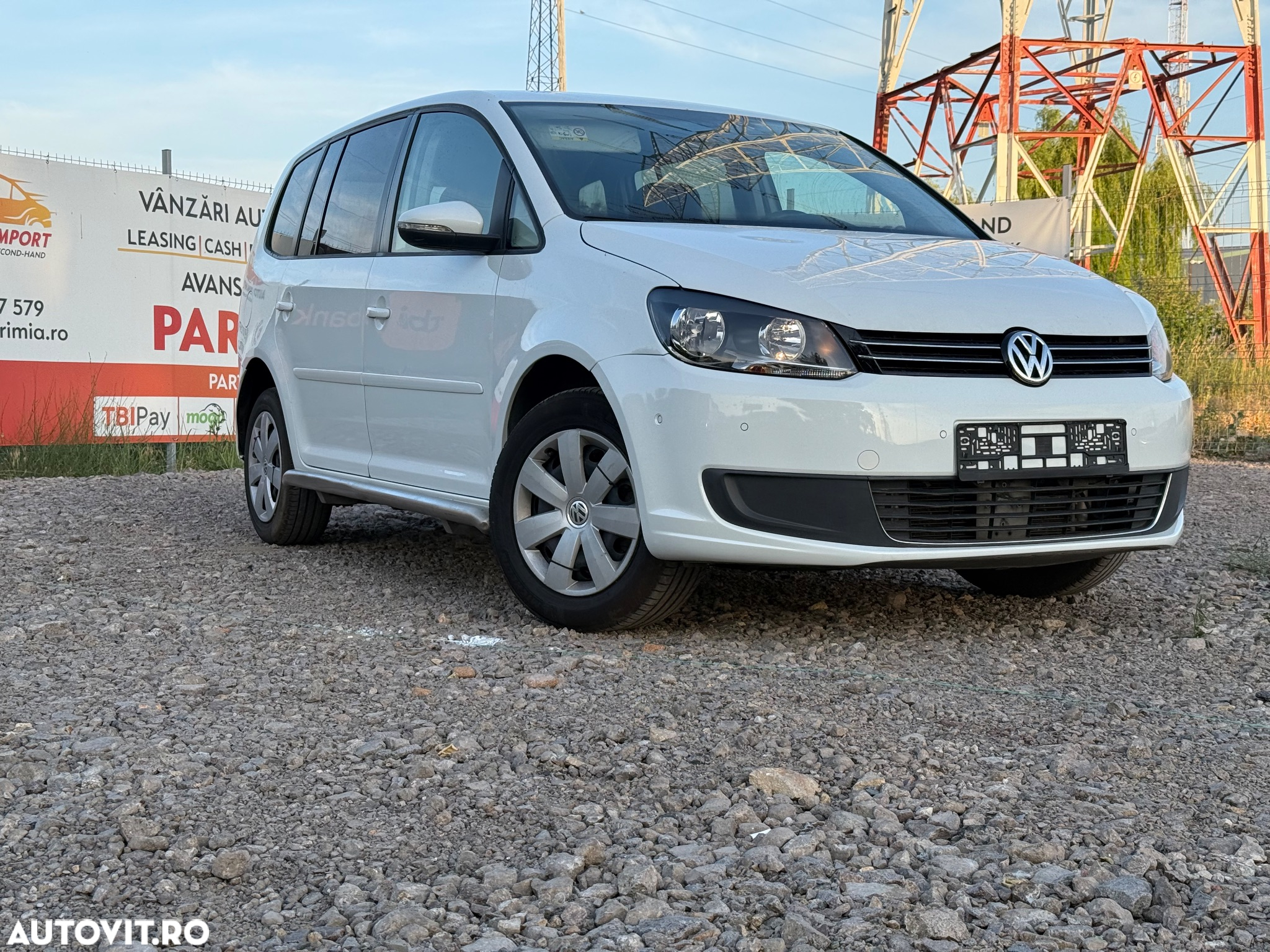 Volkswagen Touran 2.0 TDI DSG Comfortline - 2
