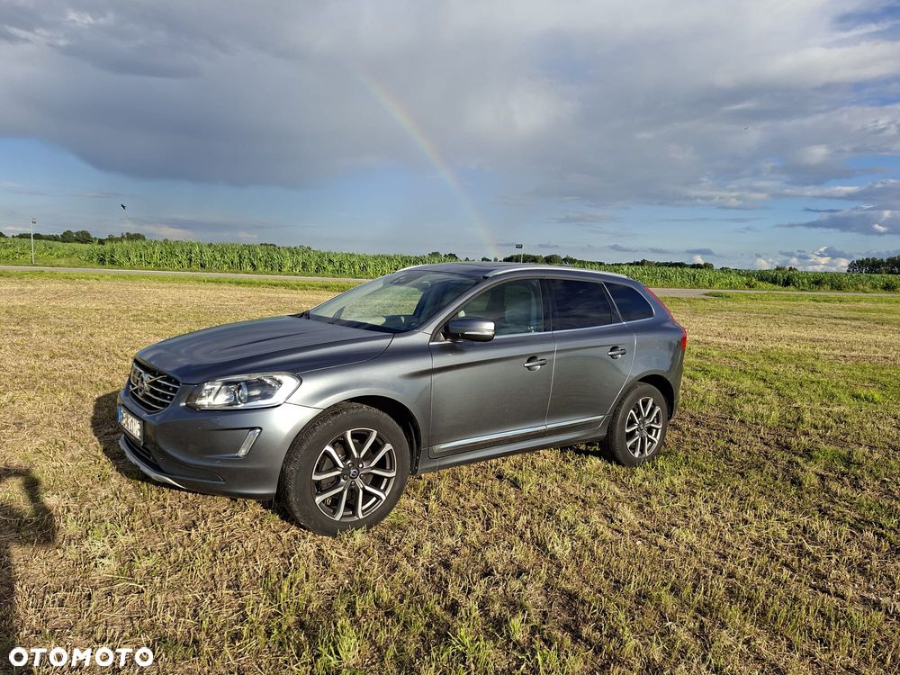 Volvo XC 60 T5 AWD Drive-E Momentum - 1
