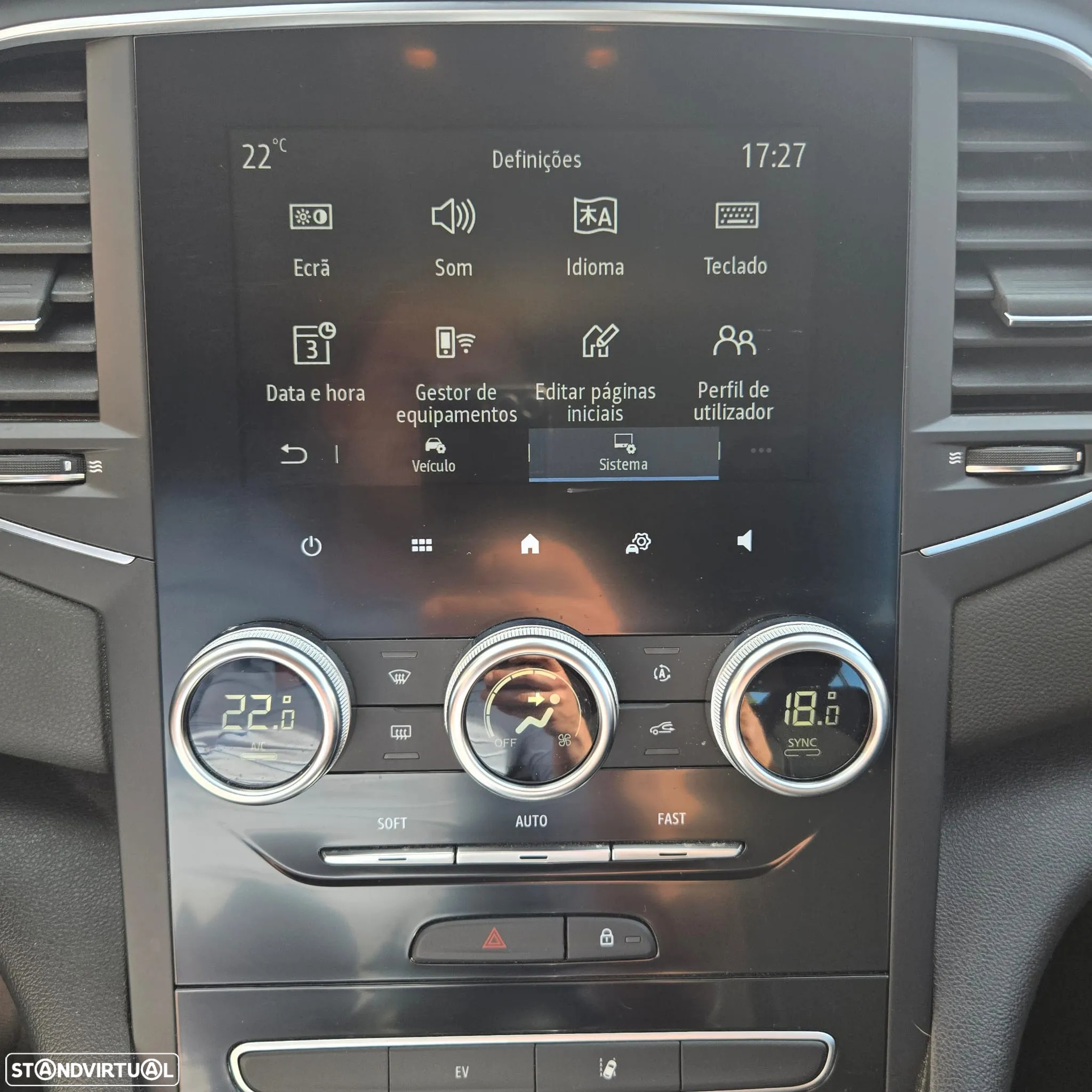 Renault Mégane Sport Tourer 1.6 E-Tech Plug-In Zen - 14
