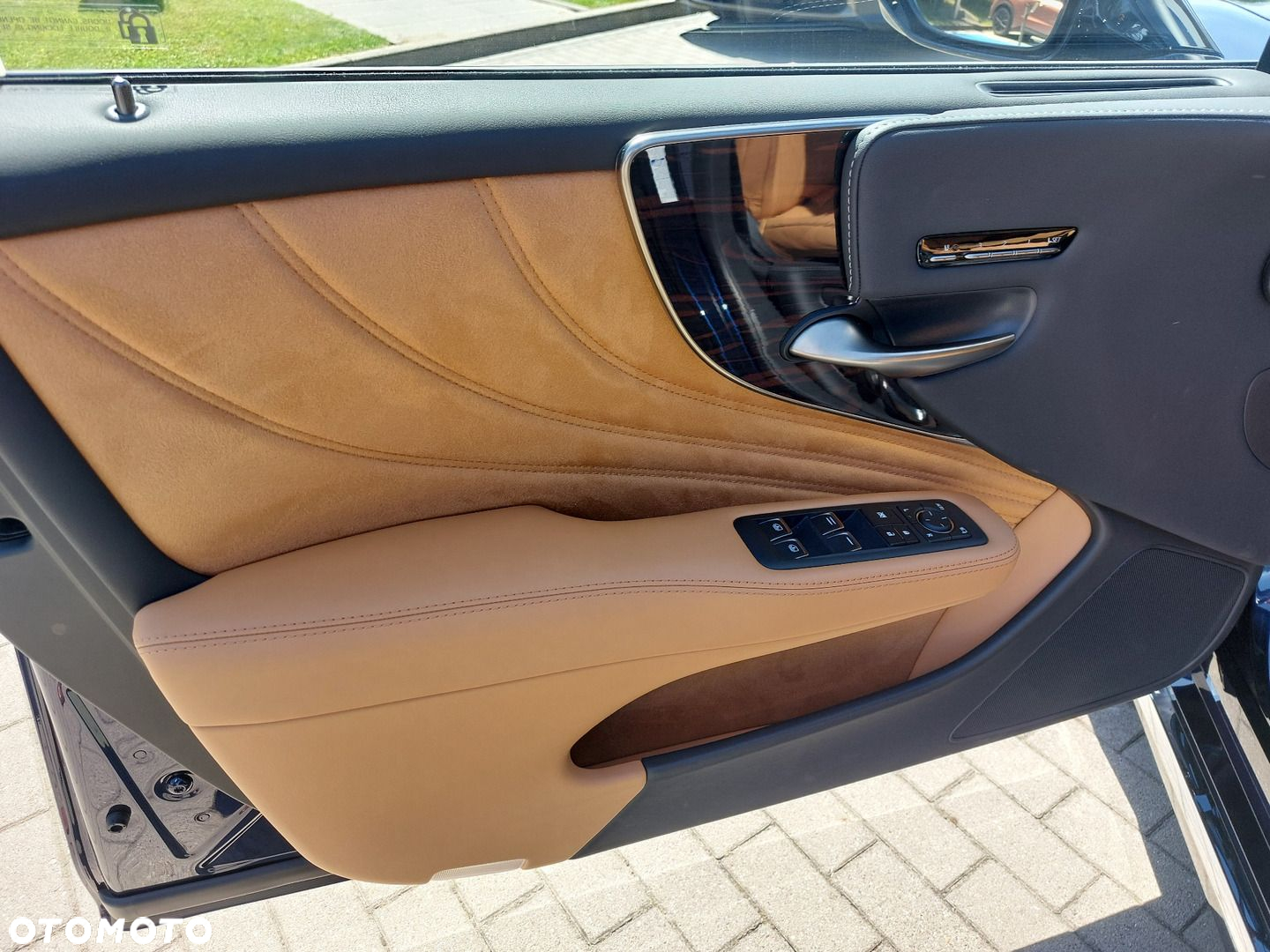 Lexus LS 500h Prestige AWD - 12