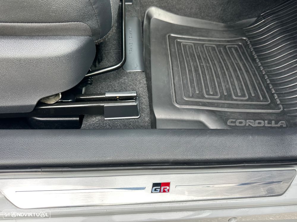 Toyota Corolla 1.8 Hybrid GR-Sport - 58