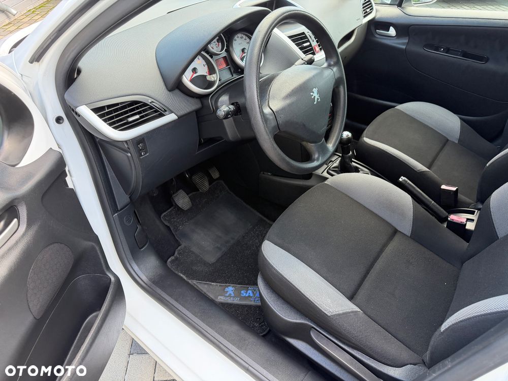 Peugeot 207 - 9