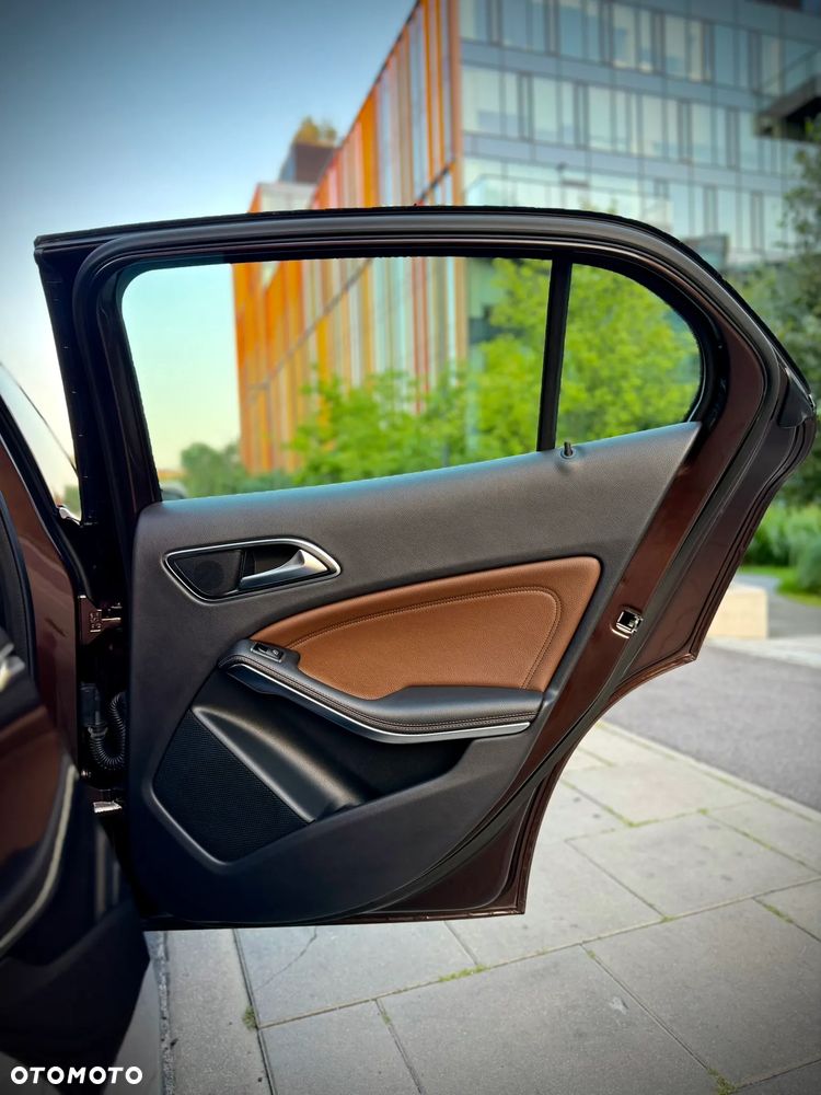 Mercedes-Benz GLA - 19