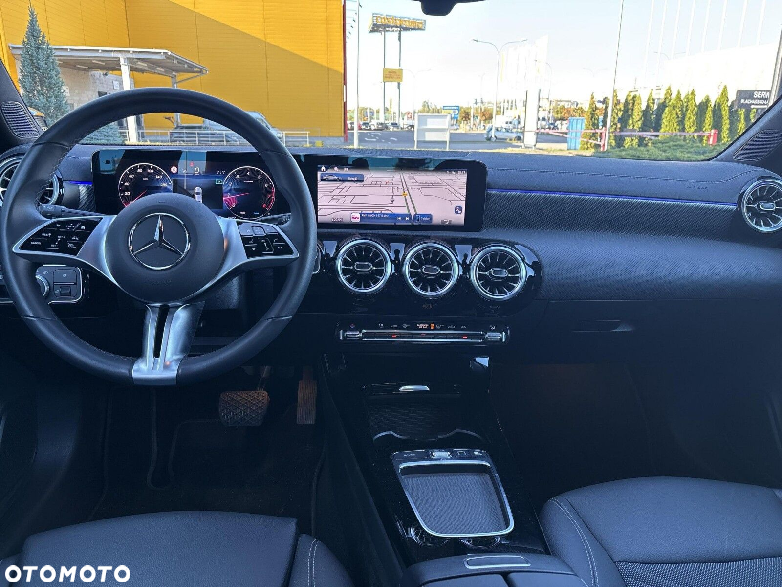 Mercedes-Benz CLA 180 Progressive 7G-DCT - 16