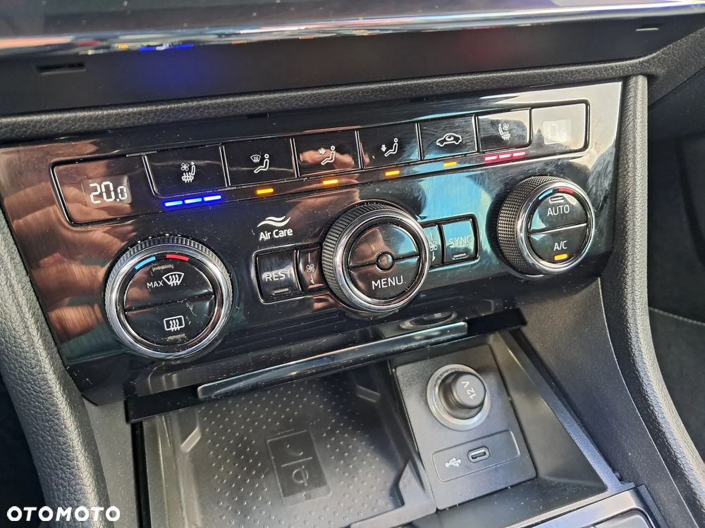 Skoda Superb 2.0 TDI SCR 4x4 L&K DSG - 34