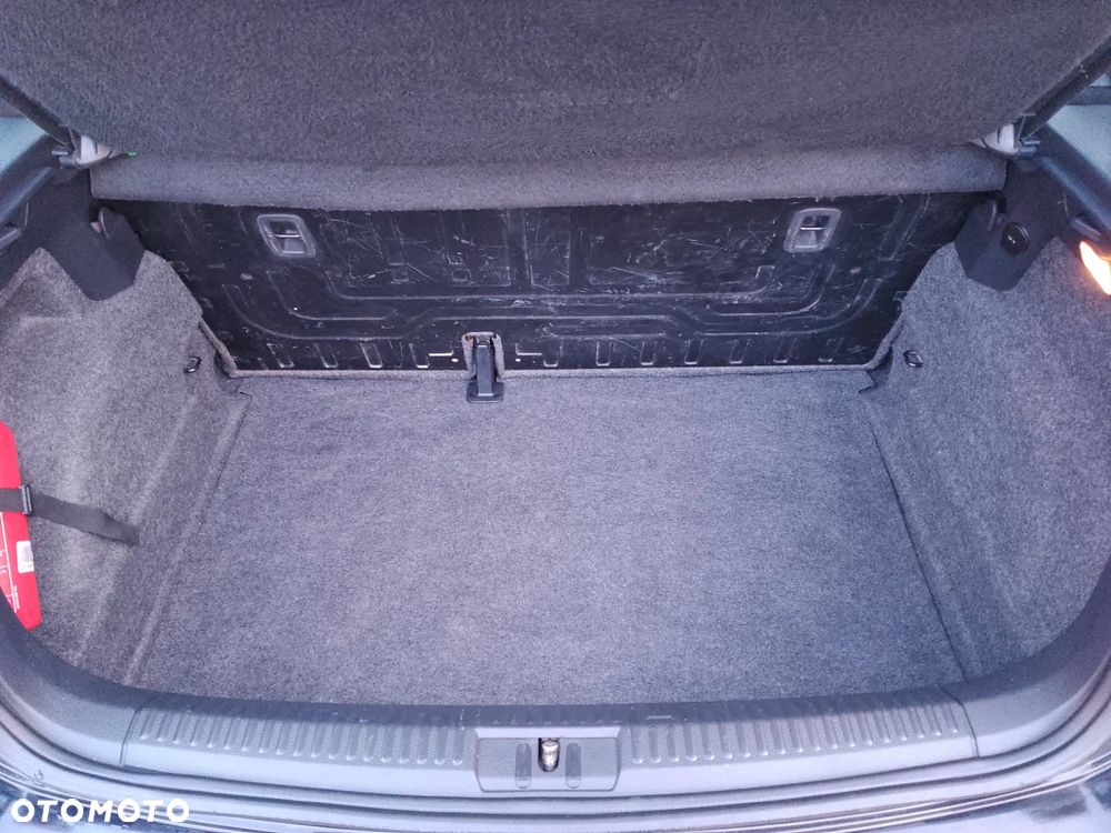 Volkswagen Polo - 14