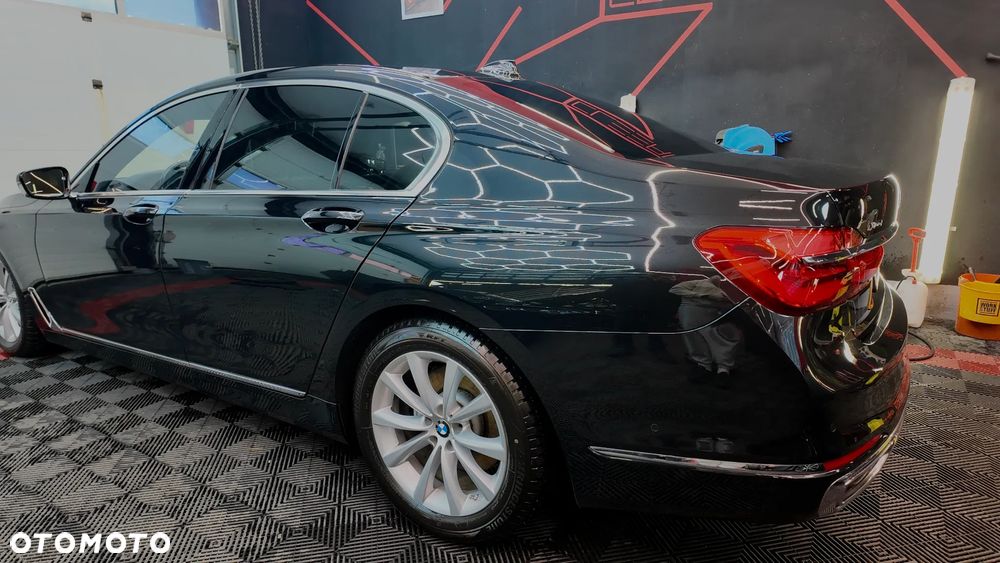 BMW Seria 7 730d xDrive - 12