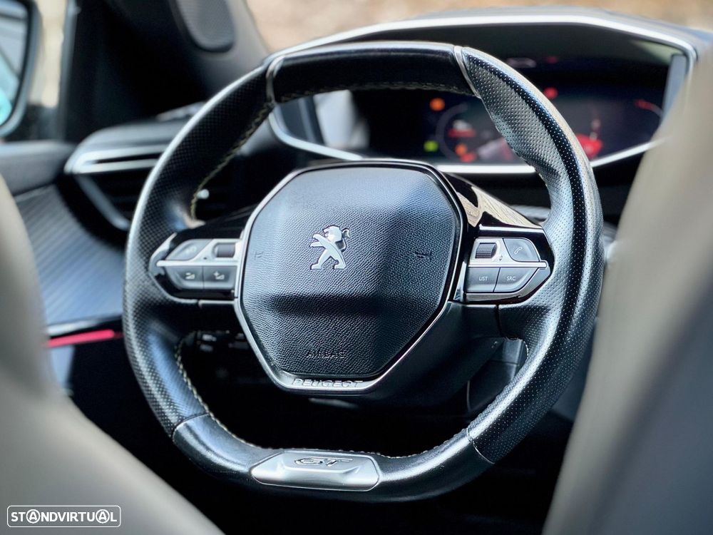 Peugeot 2008 1.2 PureTech GT Line - 24