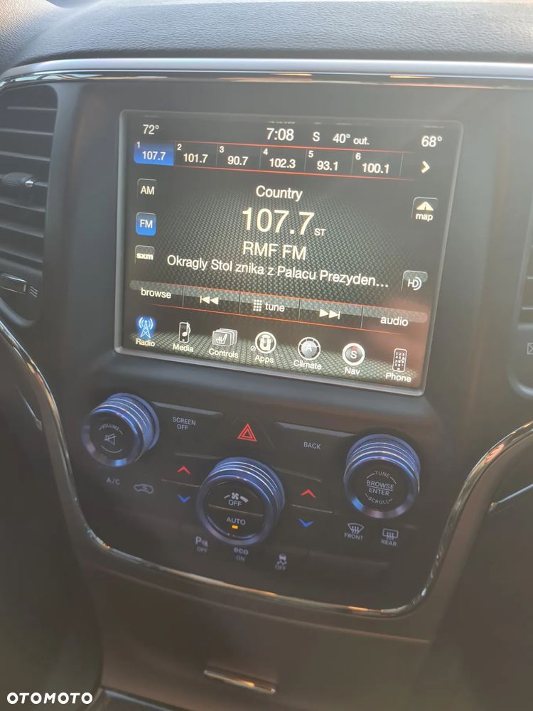 Jeep Grand Cherokee - 25