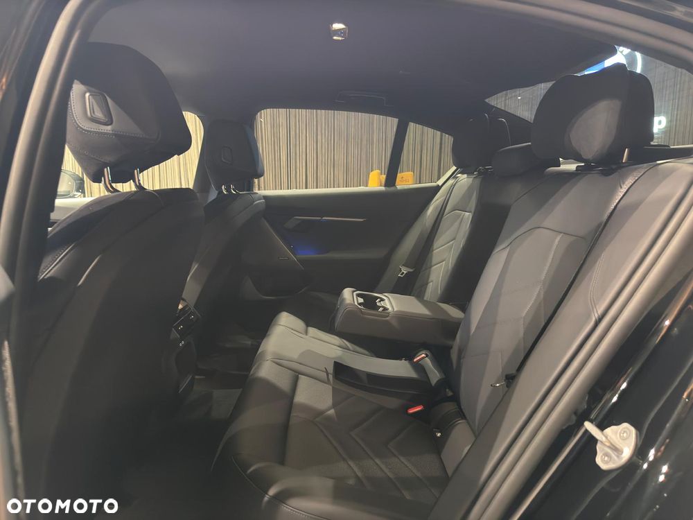 BMW Seria 5 520i mHEV M Sport - 30