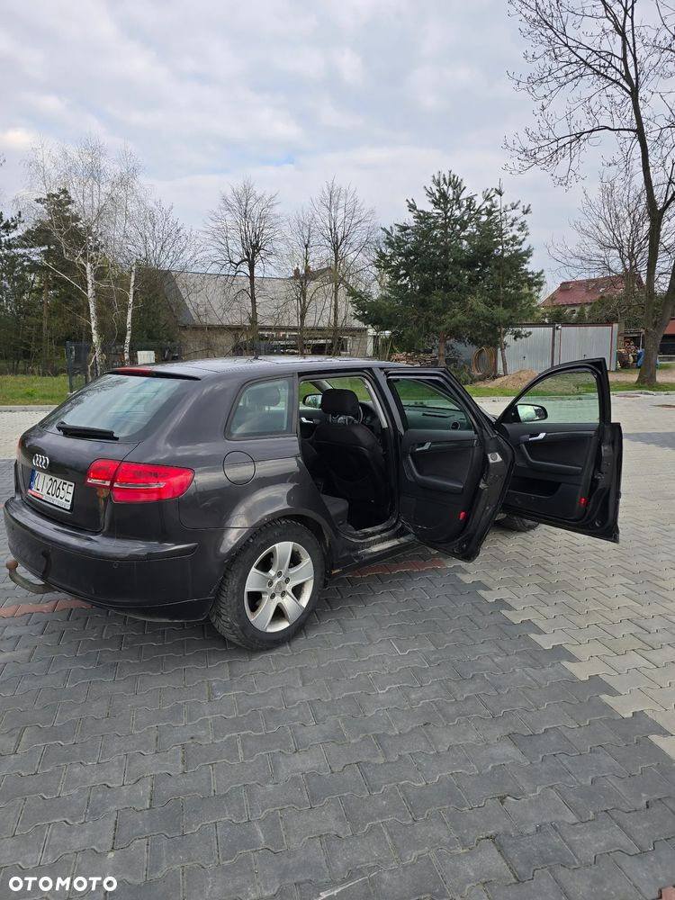 Audi A3 Sportback 2.0 TDI DPF Ambiente - 14