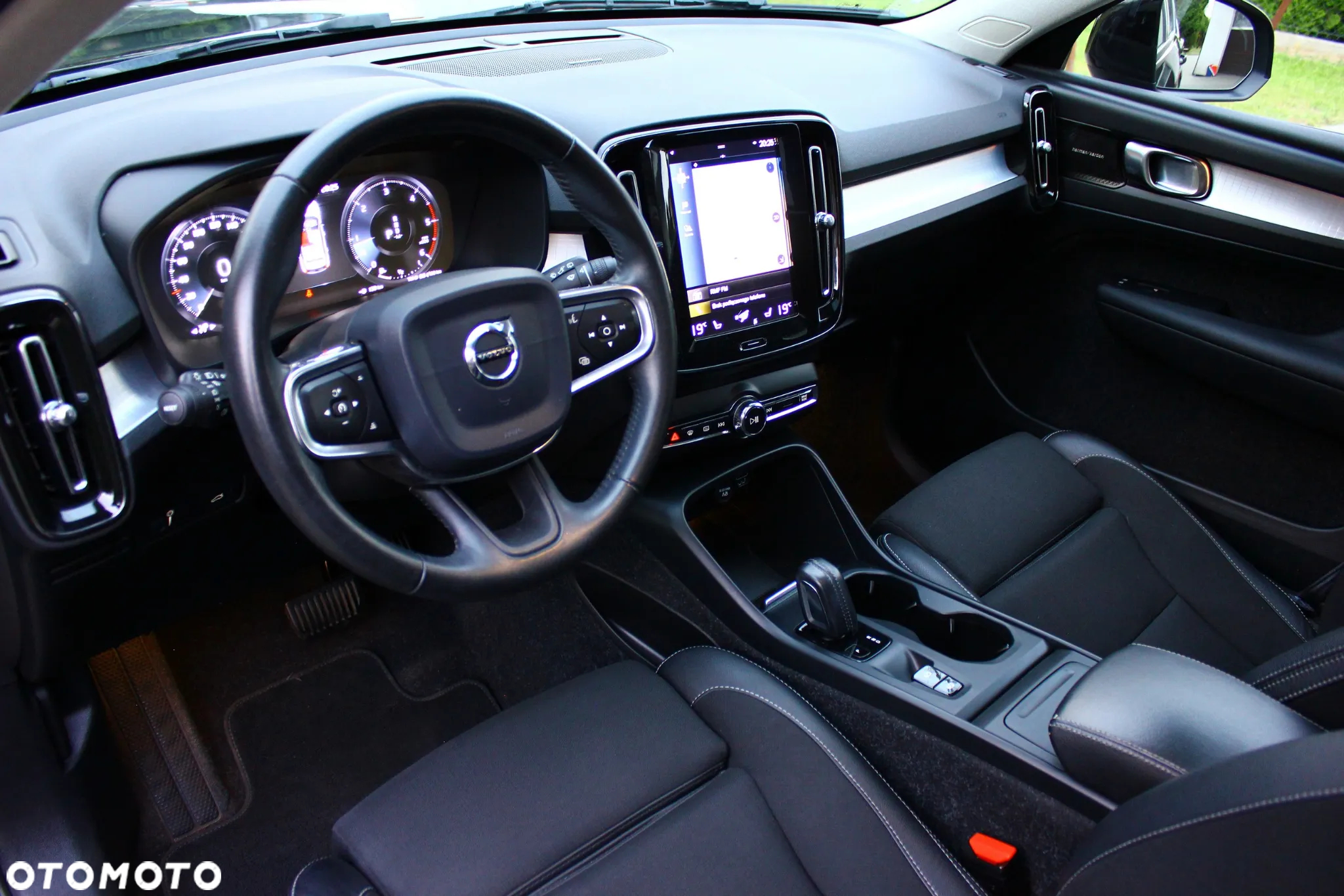 Volvo XC 40 D3 Geartronic Momentum Pro - 25