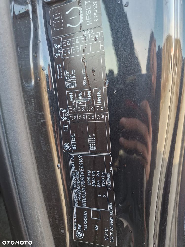 BMW Seria 1 120i - 20