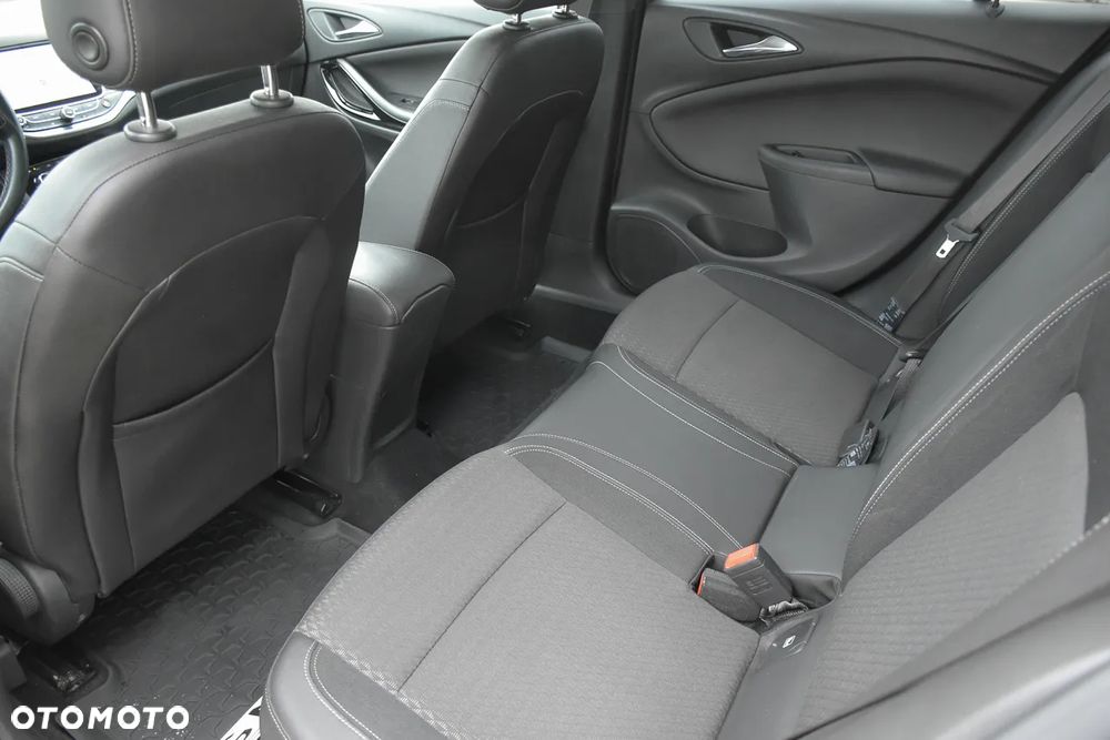 Opel Astra 1.6 D (CDTI) Start/Stop Dynamic - 36