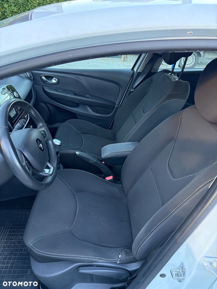 Renault Clio - 10
