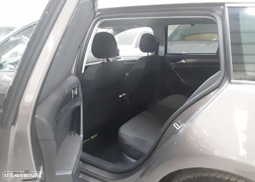 VW Golf Variant - 4