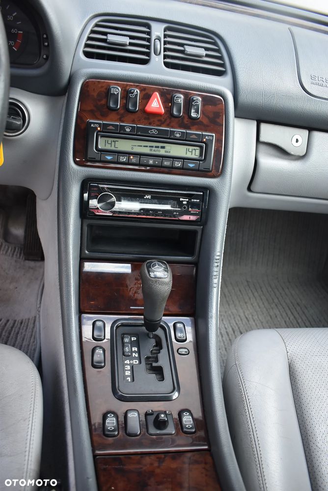 Mercedes-Benz CLK - 10