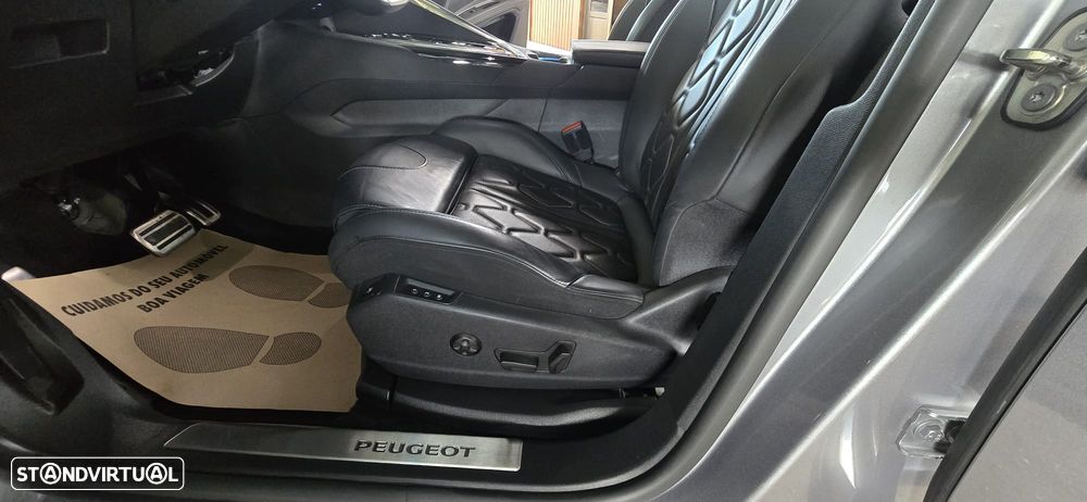 Peugeot 3008 1.6 Hybrid4 GT Pack e-EAT8 - 14