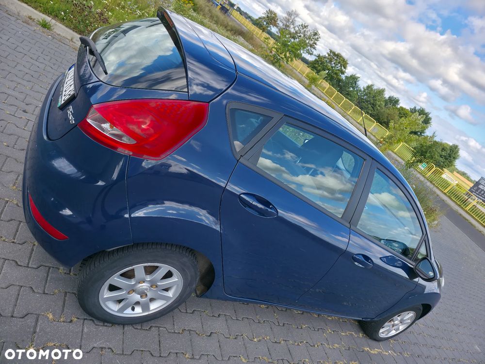 Ford Fiesta 1.25 Ambiente - 2