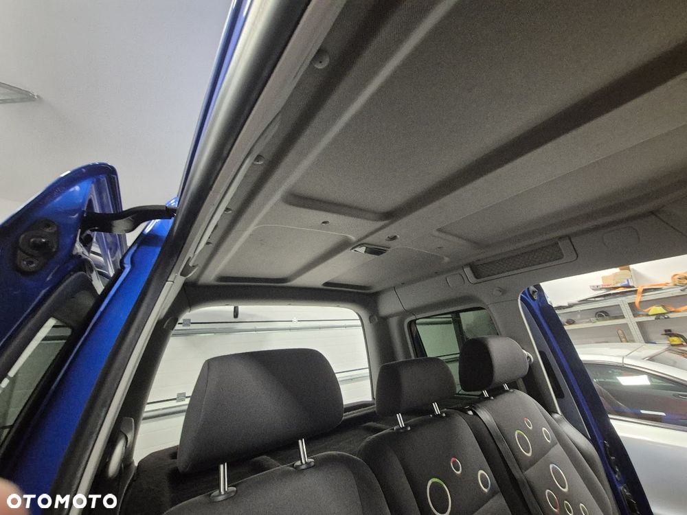 Volkswagen Caddy Comfortline BMT - 10