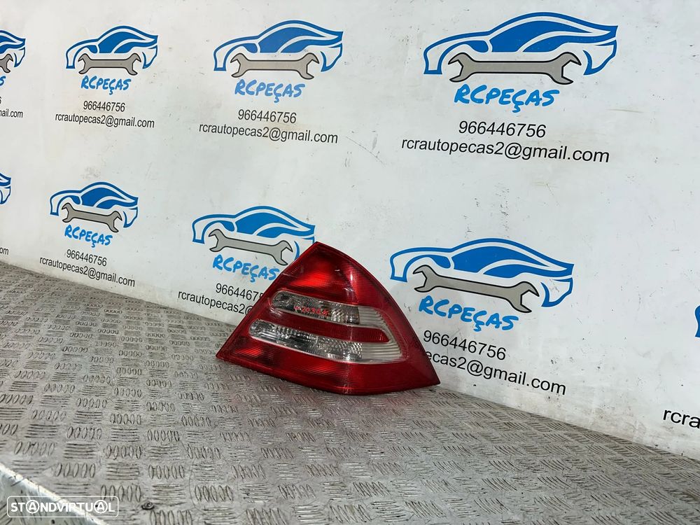 .Farolim Tras Traseiro Direito Original Mercedes Benz Classe C W203 Sedan 2038200264R 1999 - 2007