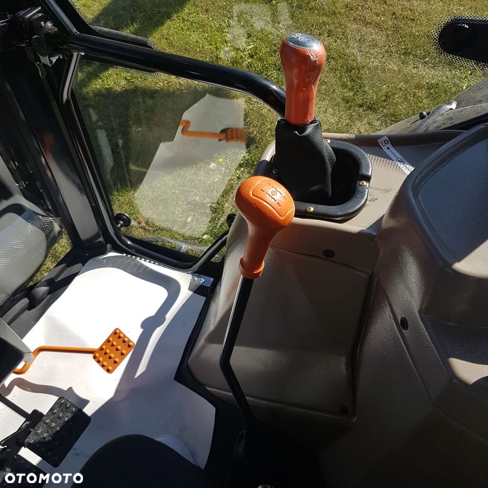 Farmtrac 9130 DT V - 24