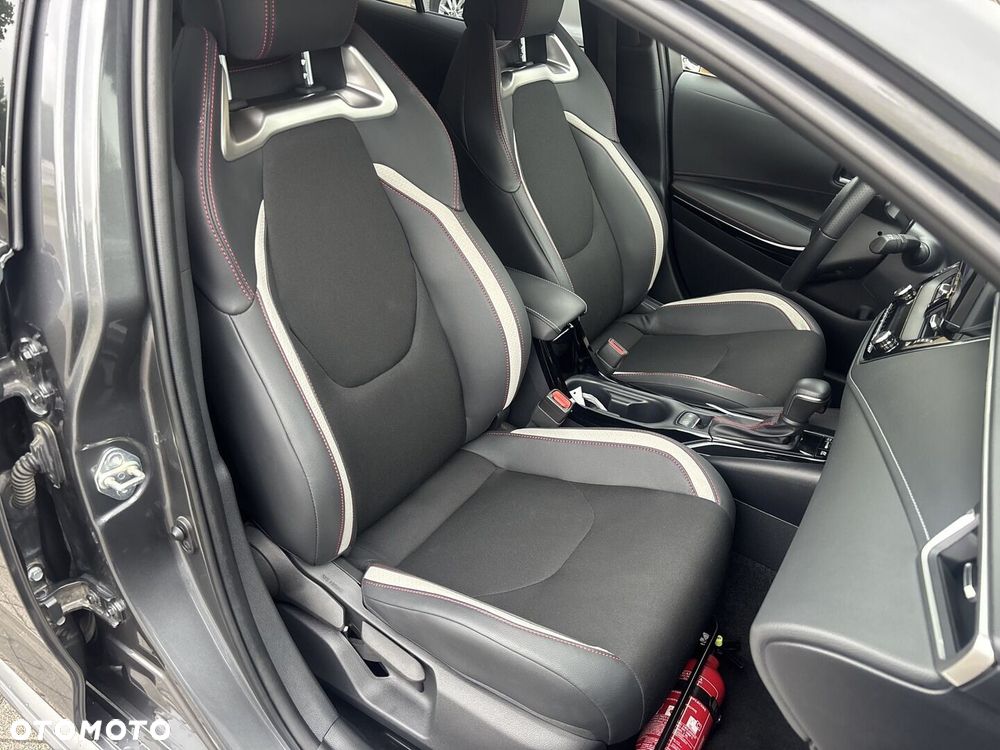 Toyota Corolla 2.0 Hybrid GR Sport - 13