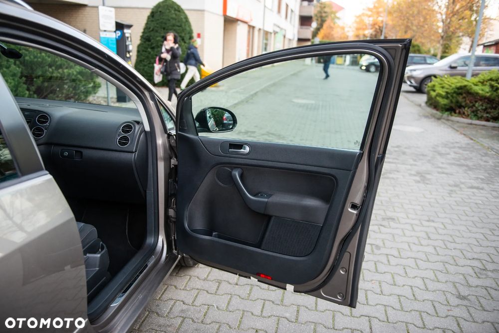 Volkswagen Golf Plus 1.4 TSI Trendline - 23
