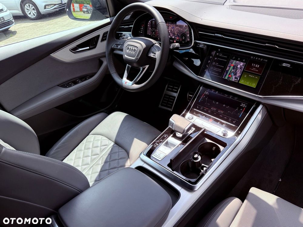Audi Q8 - 11