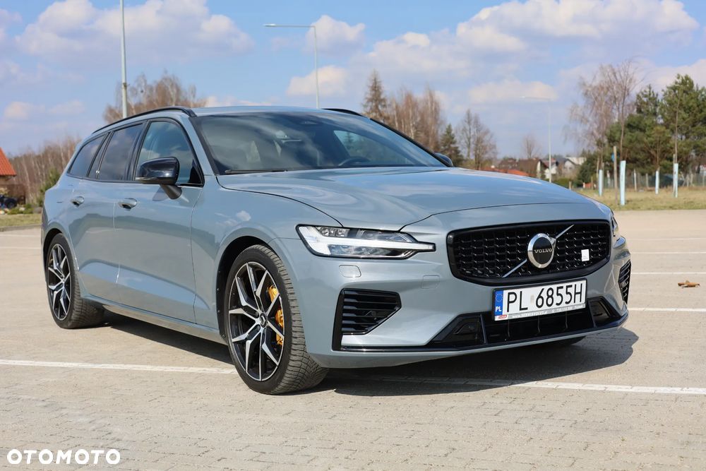 Volvo V60 T8 AWD Plus Dark - 3