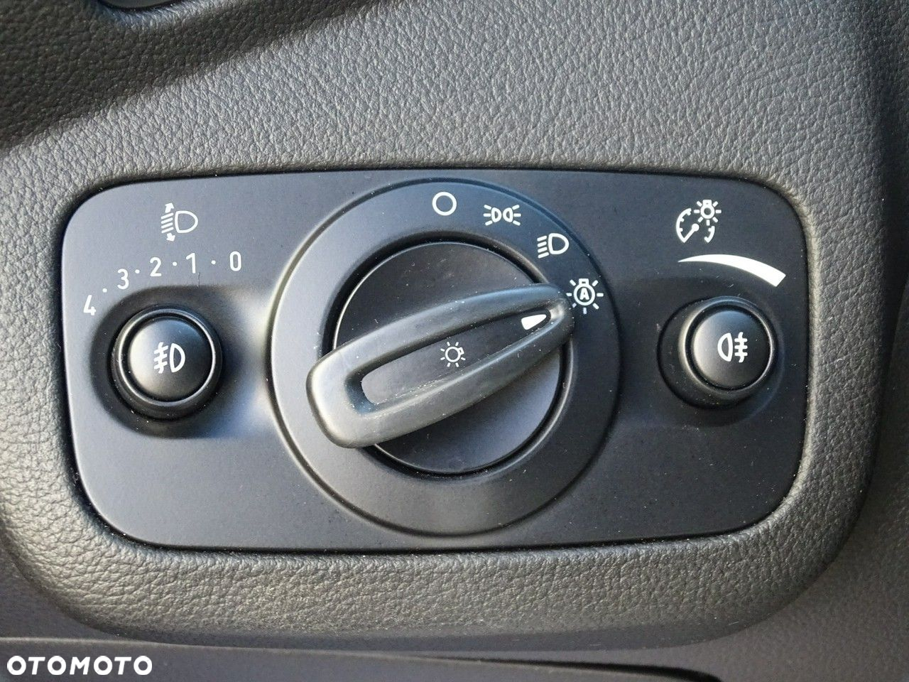 Ford Kuga - 23