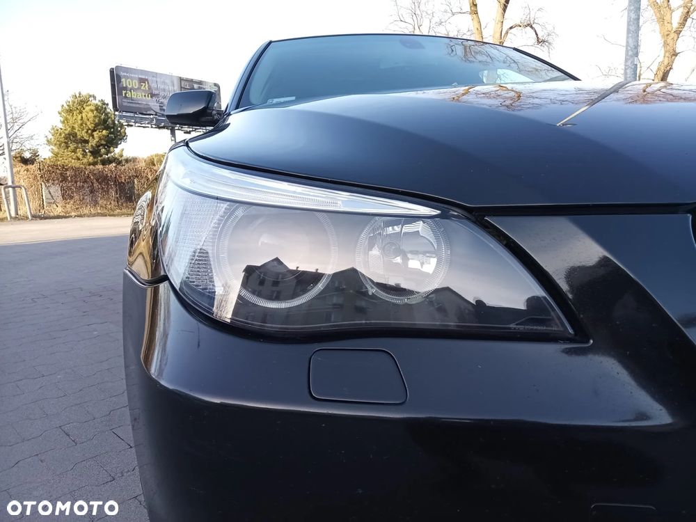 BMW Seria 5 525d - 11